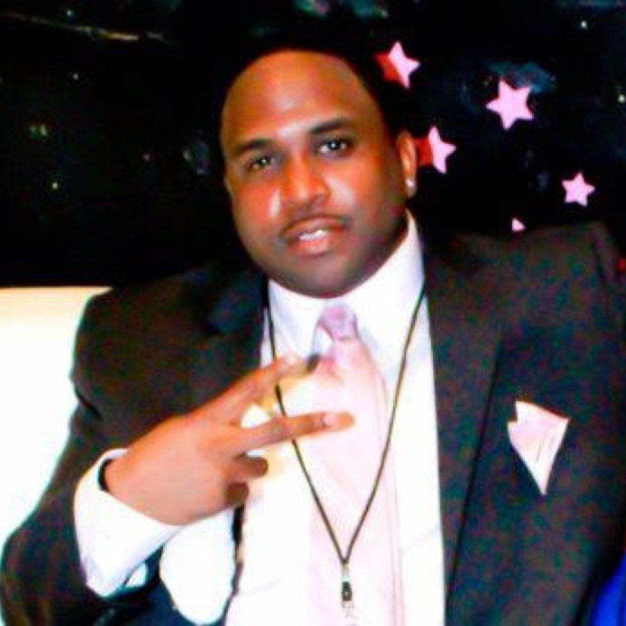 Ceo/Publisher of Raw Talent Magazine LLC Get your Copies of RTM here: https://t.co/XMxd5b61Yk