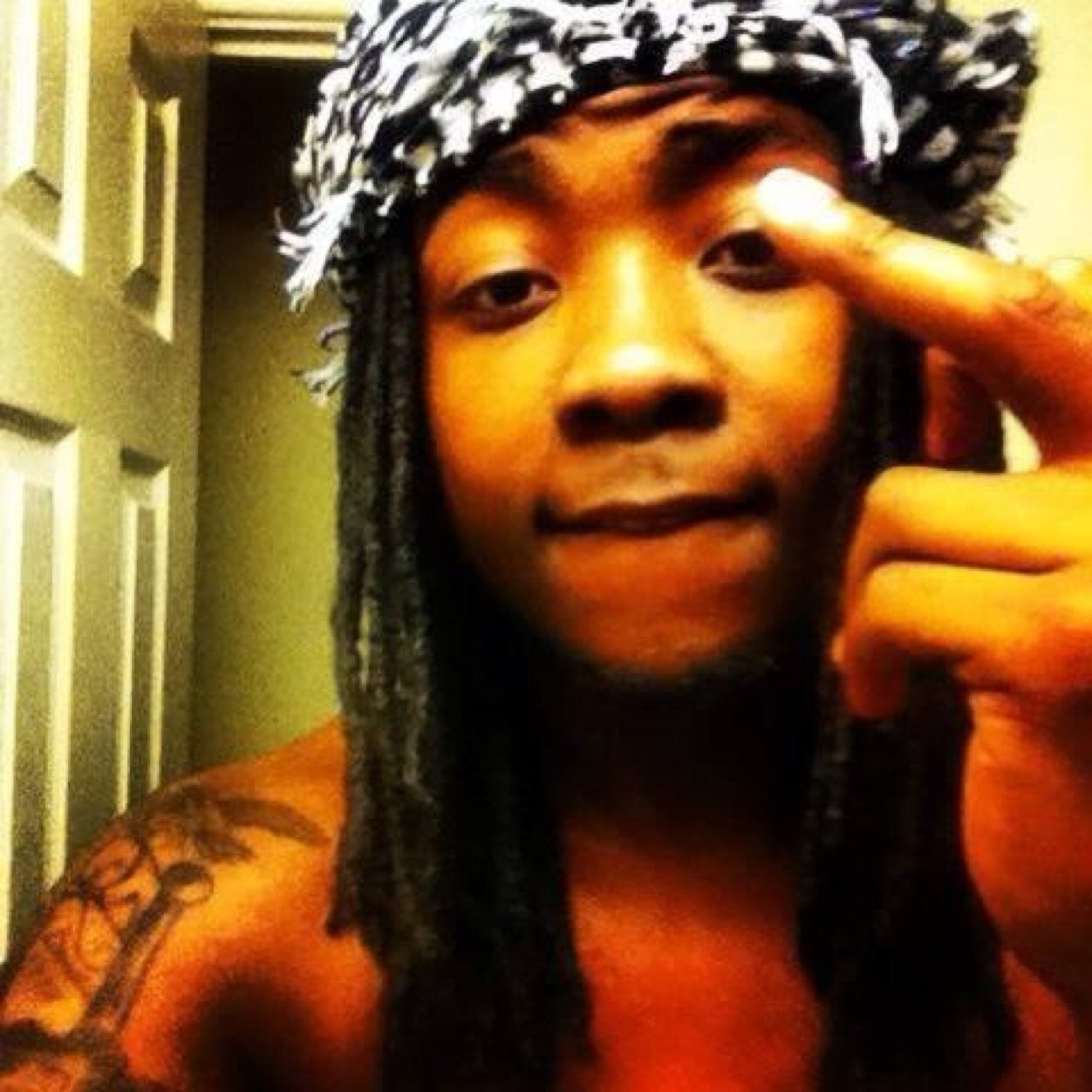 Im jus tryin promote my business MCA Just a Young Man Trying to Make It and Help others #RoadToRiches #MCA #40life