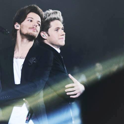 ❝ 'Cause you make me strong  ❞♡ Volvamos Al «25.-4.-14.»Sueño Cumplido.☾Wiz Khalifa, 5SOS & Little mix ☽