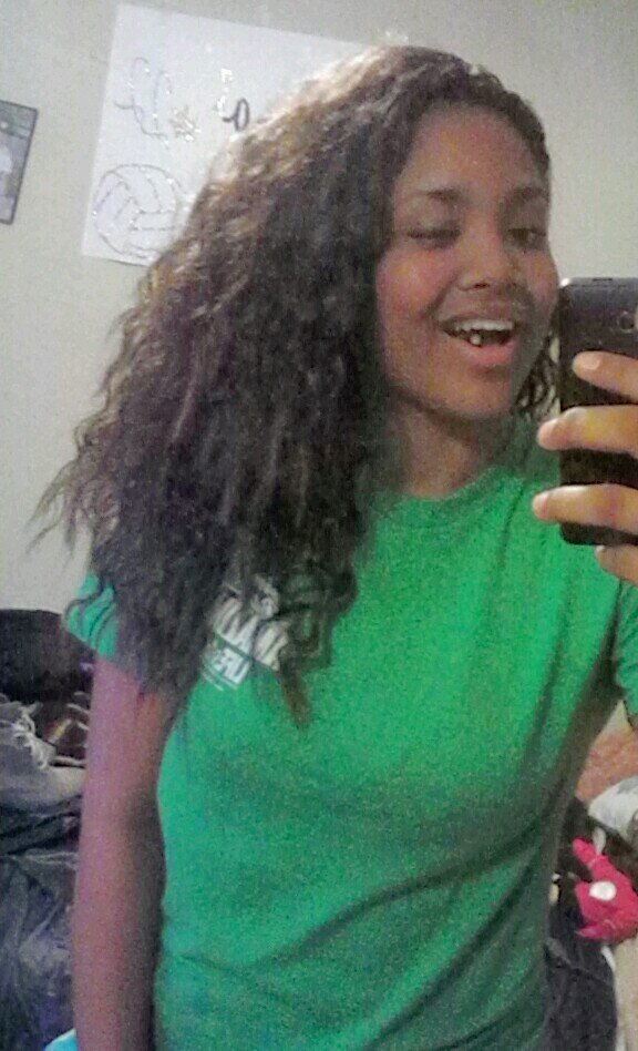 I think im a pretty nice person so dnt think abt it jus follow me! ;) thxx ;*