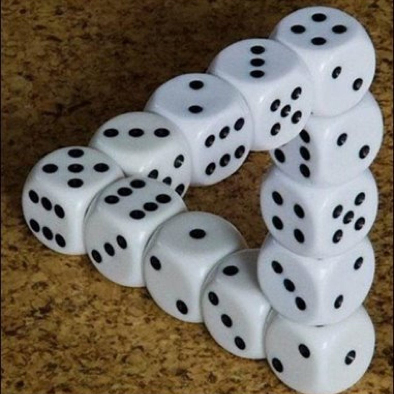 kns_tablegame's profile picture. かなそうで卓ゲ(TRPG、TCGなど)をやりたいなーって思ってる団体です。立ち上げの仕方がわからずとりあえずTwitterアカウントを作ってみました