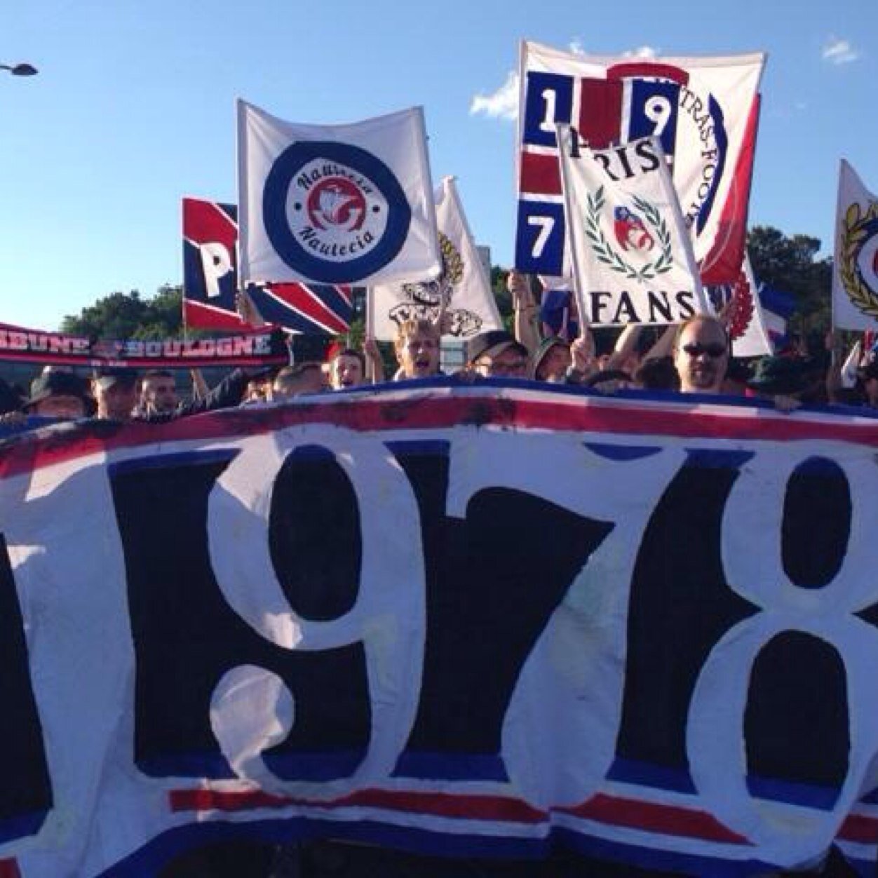 #SectionAntiLynx #Vive la France #Pauleta #BoycottDuParc #LibertéPourLesUltras #KOB #ParisSgFansOnTour