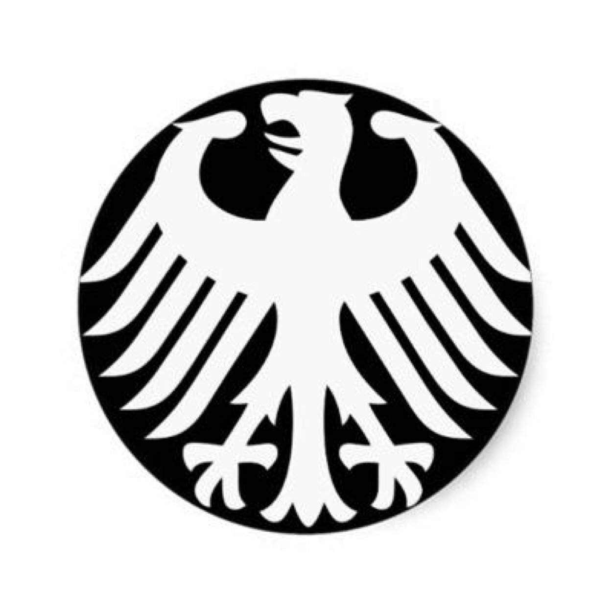 MLux9's profile picture. Full time electrical god~Part time sit down comedian