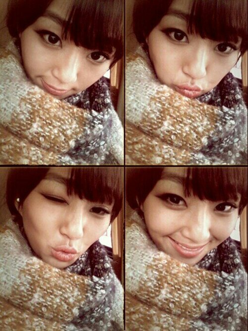 Goodbye,Hello Hello Hello... ฮโยรินเอง~มาคุยกันนะจ๊ะ ไม่กัด ทักได้ แต่ไม่ได้ฉีดยาน้ะ #หยอก#ขาแหกตลอดเว♥` #91line   คนคิดชื่อ @chan_stbyz71