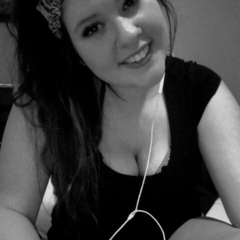 Hi I'm Molly // worlds biggest fangirl // coolest girl ever