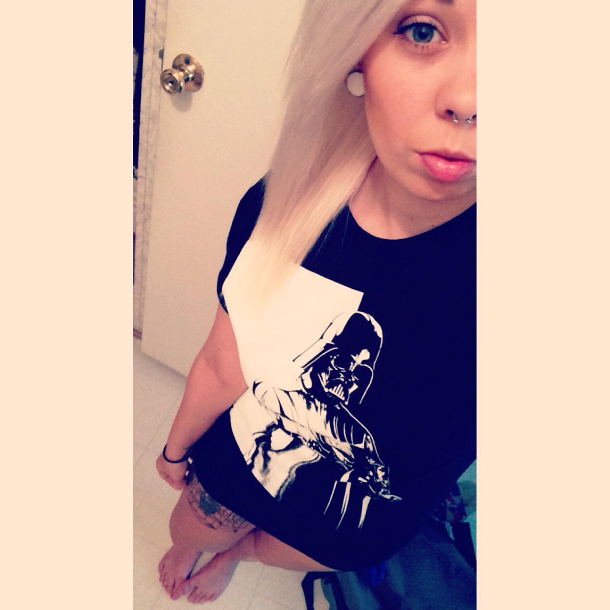 2legitt2quit23's profile picture. Stay gold.