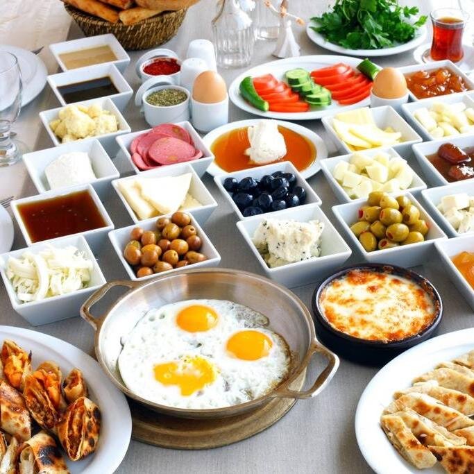 What is your favorite Food? Burgers, tacos, burritos, fried chicken, fish and chips, doner kebabs or shish kebabs, pizza, sandwiches, hot dogs any delicacy?