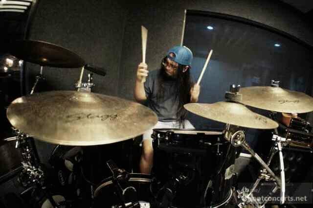 @rina_vanjiwara ,DRUMS!!! @BesokBubarMusic ,@theICONSband