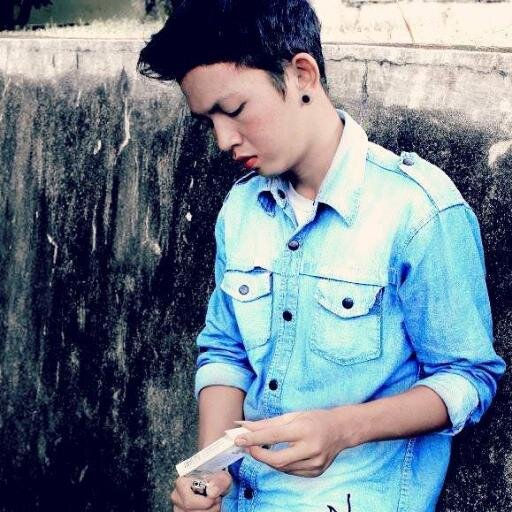 rindu ini buat kamu,kalo gak mau jangan di buang,sumbangin aja keorang yang membutuhkan. :)