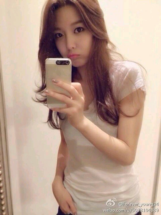 |SINGLE |@RKG_GGSeohyun  Saeng young^^ ♥♥♥