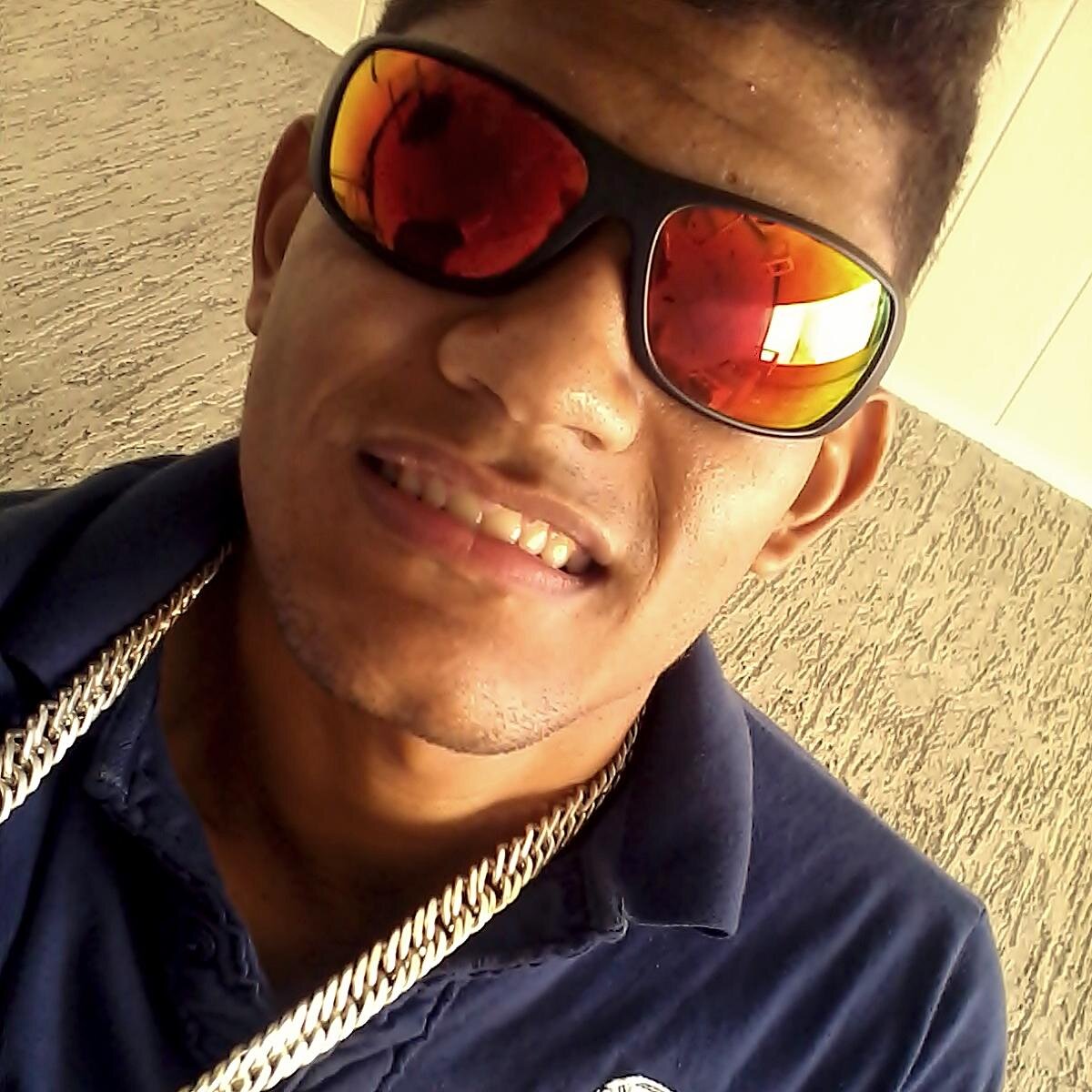 Minha motivação vem do simples fato de saber que sou capaz de tudo, se desejar que leve fé em min, ou não, você quem sabe.