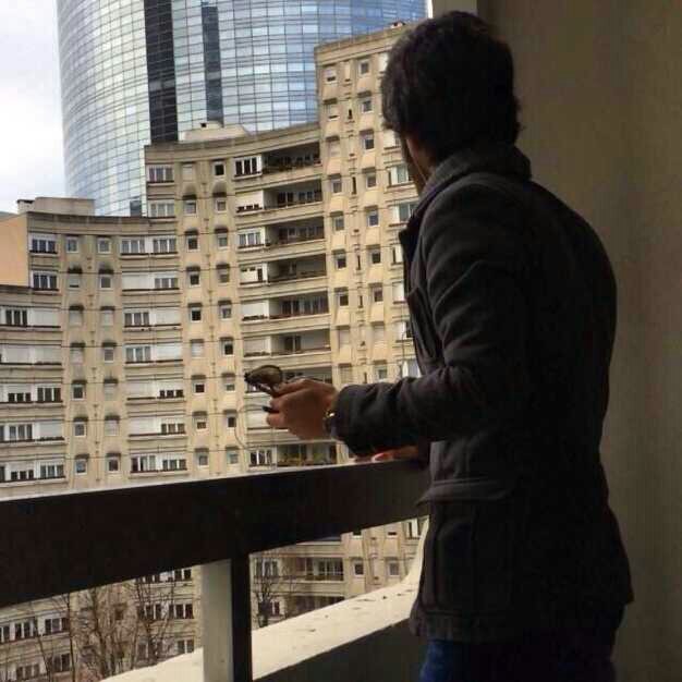 وش صار فينا يالحنين ؟ 
احساسنا في الناس تاه ، حي بشعور 
الميتين وميت على قيد الحياه .