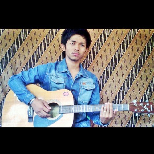 EndaLee28's profile picture. I'm a musician, songwriter and guitarist. I spend my spare times by writing and composing songs just for fun c: