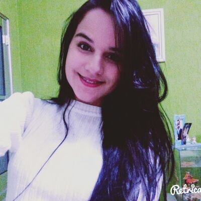 Vai menina, fecha os olhos. Solta os cabelos. Joga a vida. Como quem não tem o que perder. Como quem não aposta. (: http://t.co/R8GEzuijMJ