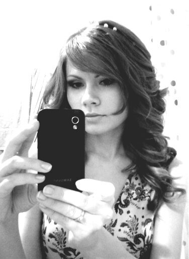 IrinaLobova's profile picture. Это же для мужчин раздел. Заходишь на пляж, а там хаотично девушки красивые пролетают. Штук двадцать. Летают, летают… А потом хопа! и енот!