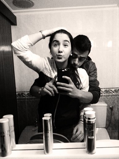 Keiser, cantante de rap por gusto no por  moda si te mola escuchame sino cierra el pico./Junto a mi enana @Noeliacegarra desde un tal 14♥