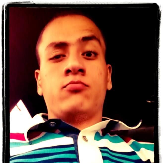 Emotion dah :| by3abar 3anny hatla2eny 3amillak follow . please, follow back