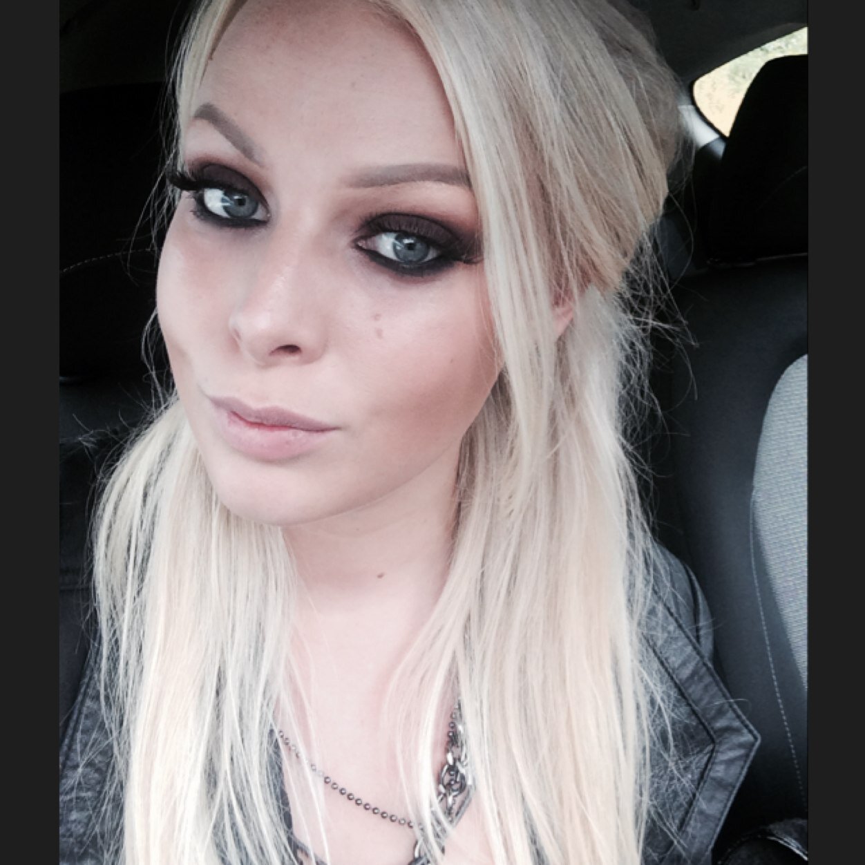 jodieknott's profile picture. freelance makeup artist @JAMUA1