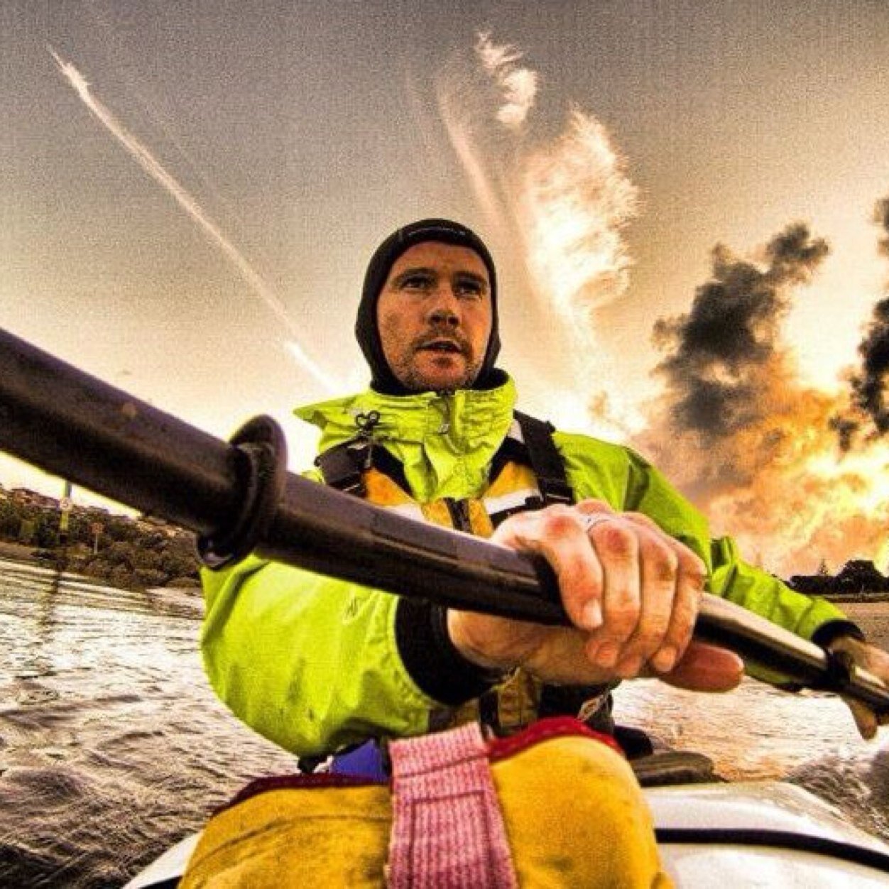 http://t.co/S7wIJmrnNT is my blog where I share kayaking trip reports, tips, advise and product reviews..follow me if you like all things kayaking! :-)
