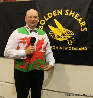 wannabe shearing commentator