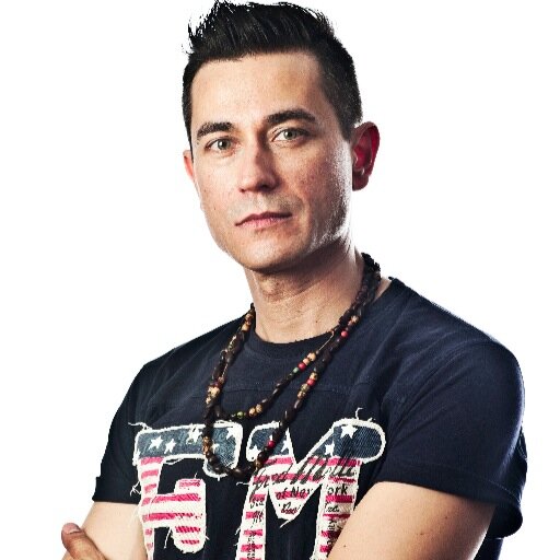 Andrea Rossini, deejay e media producer, lavora a Radio Company (Italy) e dj set in tutta Italia/ Andrea Rossini, deejay and media producer, on Radio Company