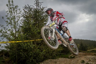 WarnockPaul's profile picture. Downhill Digger Driver