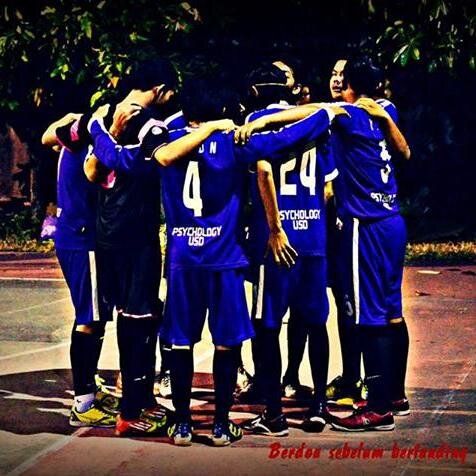 mari berkeringat, mari bersenang-senang, dan mari berdinamika .. jangan sampai jadwal kuliah mengganggu jadwal futsal !!!! :D | FUTSALITY