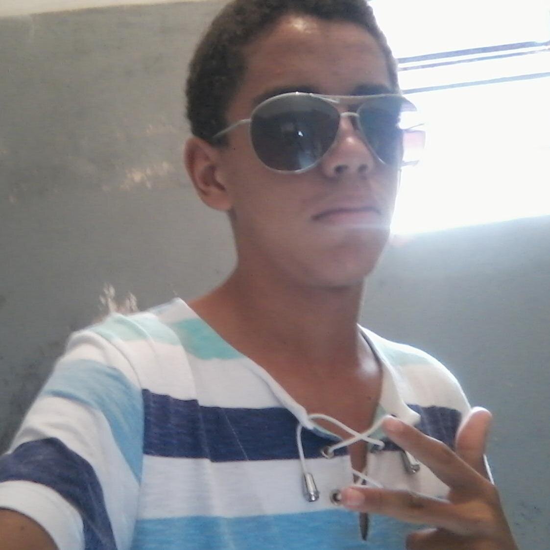 a vida e um barato o pobre que acha muito caro kkkkkkkkkkkkkkkkkkkkkkkkkkkk.