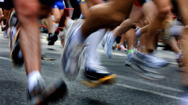 Murciacorre nace con el objetivo de aportar un granito de arena más al mundo runner. Compartir con nosotros, Carreras, marcas, consejos, rutas... os esperamos.