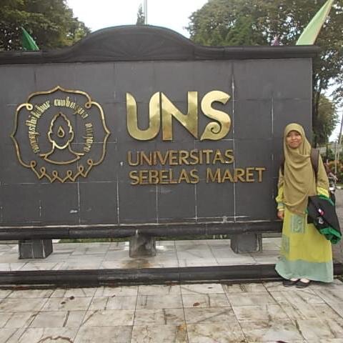 Mujahidah di Universitas Kehidupan I Pengembara Ilmu I Penulis di Coretan Pena Wanita Akhir Zaman I Menjadi Akhwat Tangguh Perindu Jannah-Nya I UMM 2011