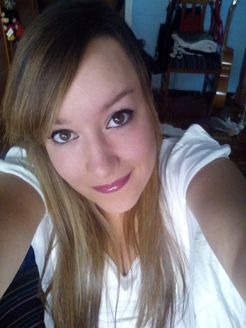 alegre, simpatica, fiestera y casi siempre positiva :) // instagram: puri_5
