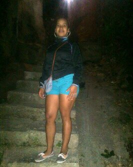 Ama la vida que vives y vive la vida que amas./Princesita de sueños, acusaciones y cerrojos// Enamorada de mi madre