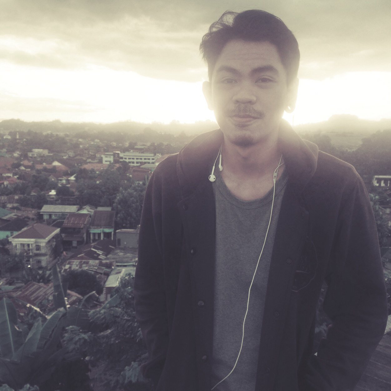 adyttpa's profile picture. I play for Ramona's Flower!!!
Additional drumer || profesional musician.
Best regards.