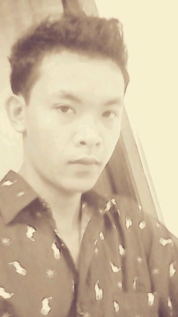 ArickKoden's profile picture. Kepercaya'an itu ibarat kertas,sekali kita remas iaa  tak kan kembali sempurna ;) :)