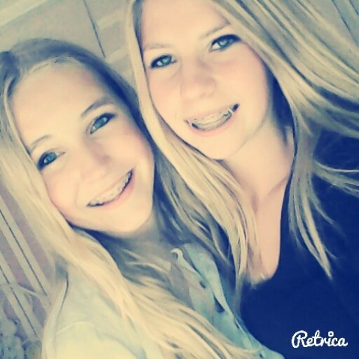 13 jaar || PCD 2vB || insta; lottederoos || music is my life || vrienden en familie boven alles ! || loveyou ♥