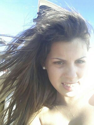 simpatica,cariñosa,me encantan los caballos,nuestras amistades seran enternas @morepakemas14