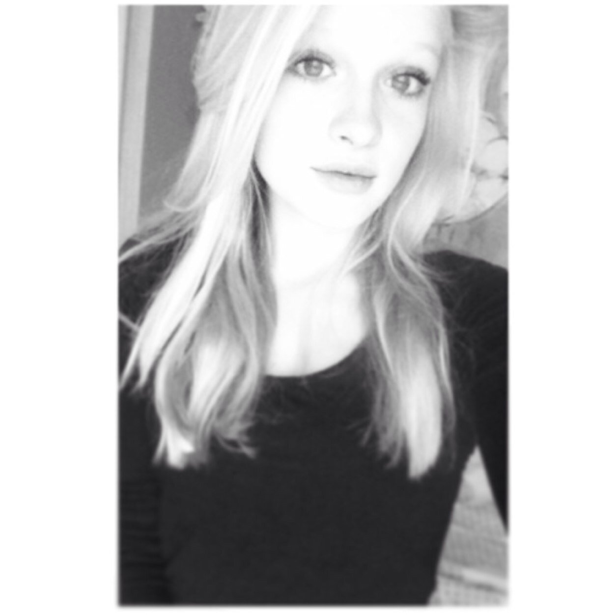 Instagram: frederiquee_x  //  Snapchat: frederiqueekx