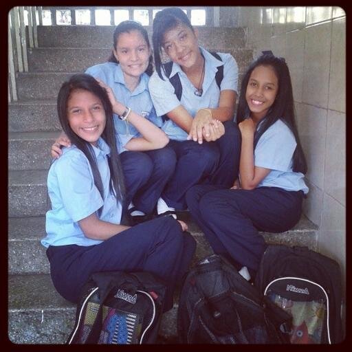 Vive La Vida Sin Preocupaciones \(*----*)/♥.