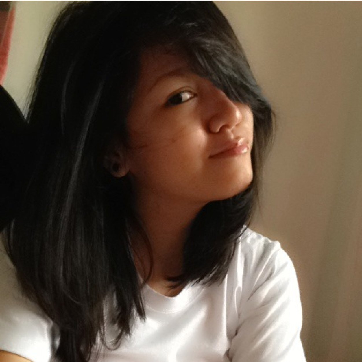 Tourism Student / 16 years old / loves to listen music / super duper fan of Mr. James Reid :D / easy to be with :))