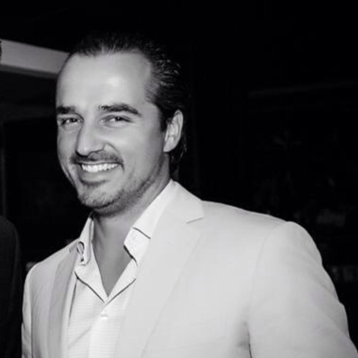 Thorwald_V_A's profile picture. Sometimes you just gotta accept that some people can only be in your heart, not in your life... Thanks for the memories... #imagine