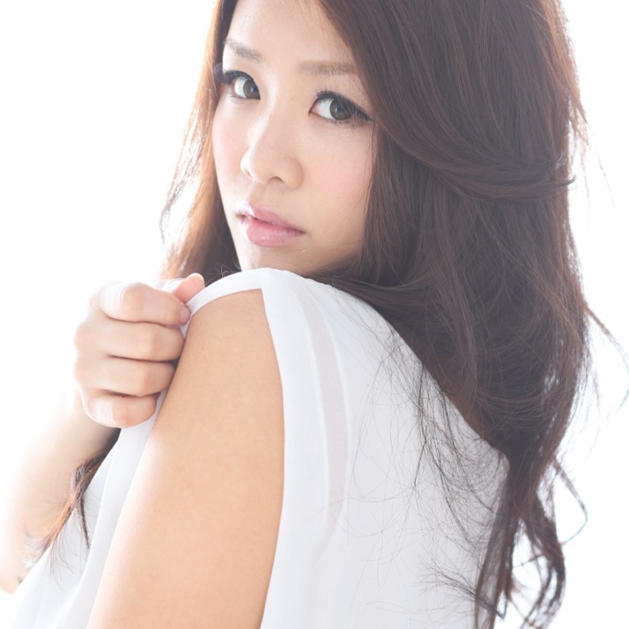 shaillo3's profile picture. 名古屋を拠点に活動するシャイロ。FMおかざき76.3MHzすべらなぁ〜いMUSICのメインパーソナリティを務めるなど展開をみせる中、只今ALBUM発売に向け制作中！2014年8月からはオリジナルグッツも販売中なので是非GETしてね！