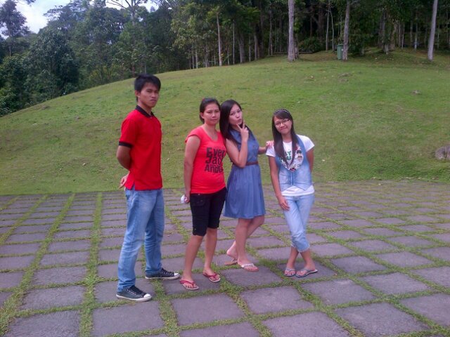 God's beloved (O̴̴̴̴̯͡ .̮ O̴̴̴̴̯͡) Jesus loves yu, but I'm His favorite ~(ˆ▽ˆ ~)( ~ˆ▽ˆ) ~