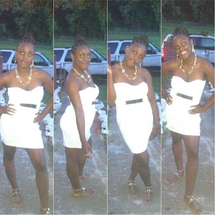 Turn that blue button into Green its soo simplee (: But R.I.P SAEED, TERRELL,AND GRANDAD AND OTHERS 3 follow me and ill follow baac (;
