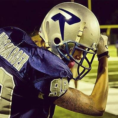 julieharsh99's profile picture. Graphic Designer | Kicker