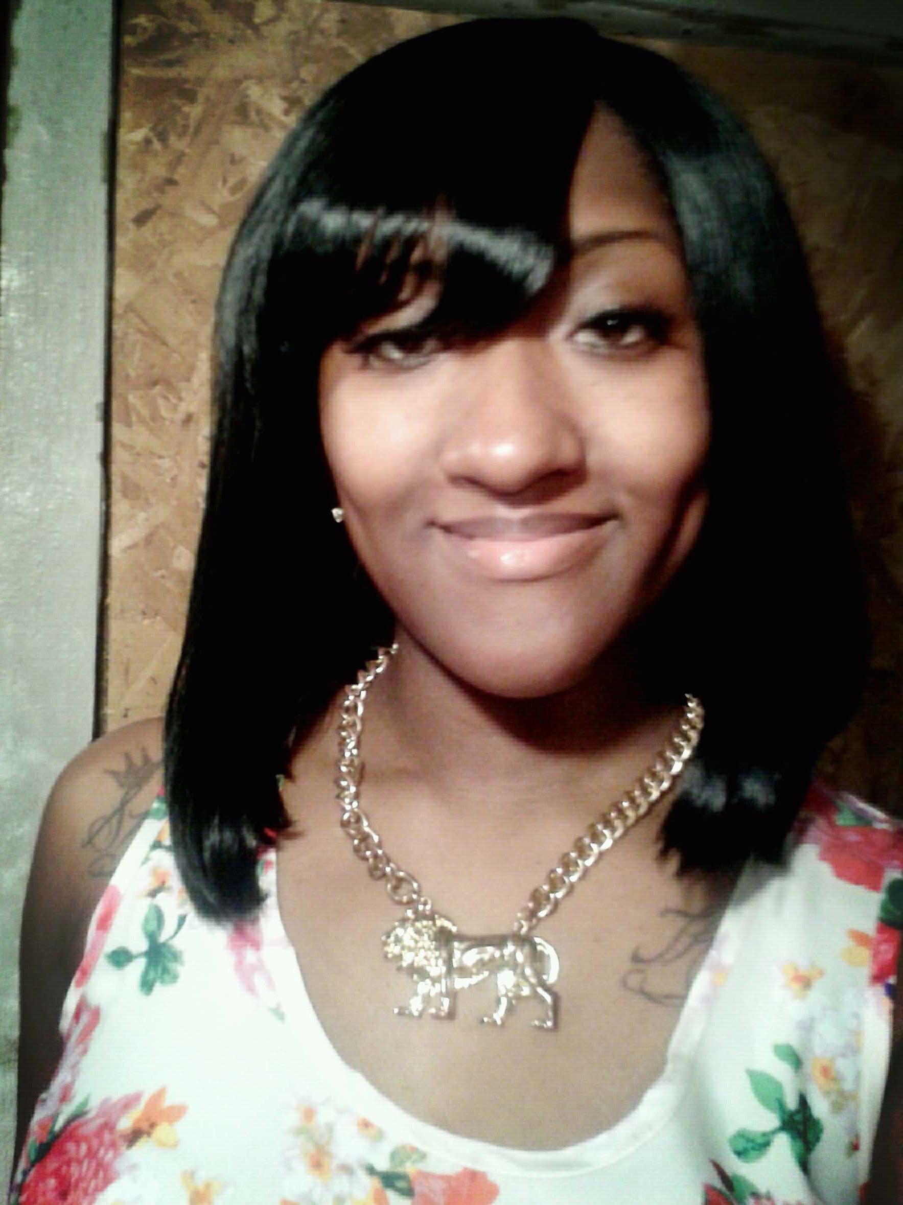 Mother of a princess. Hairstylist. 22 years yung.Scorpio at heart#DreamChaser..#Team Cristiles