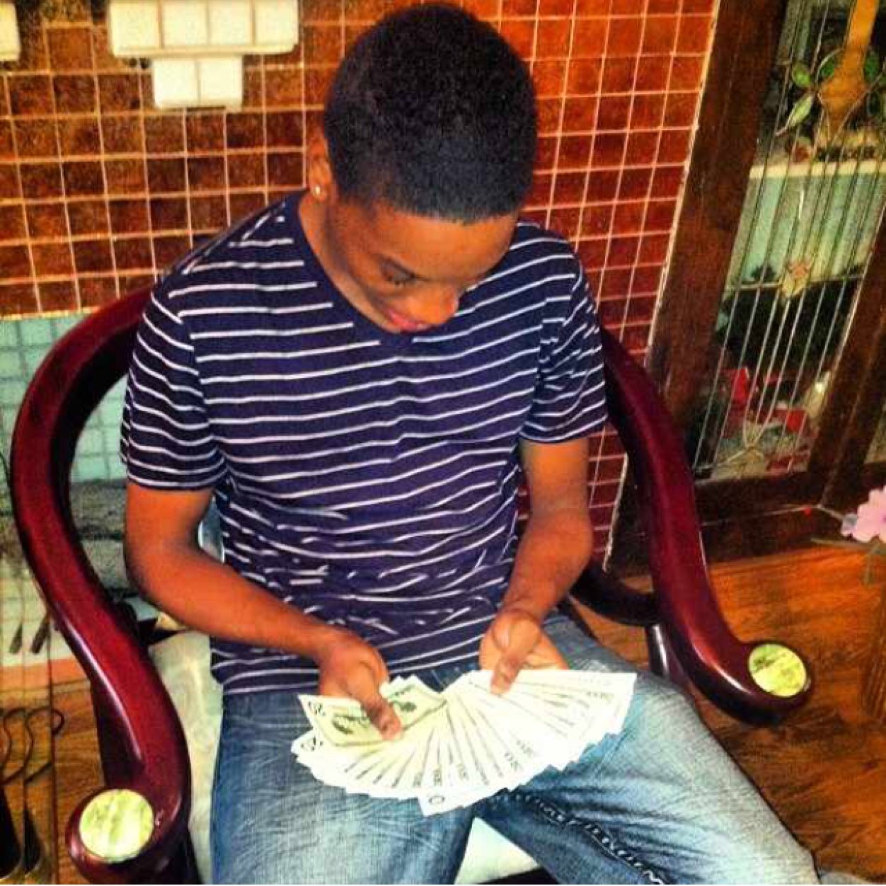 ReggieDinero1's profile picture. IG | Vine | Hang W/ | @ReggieDinero