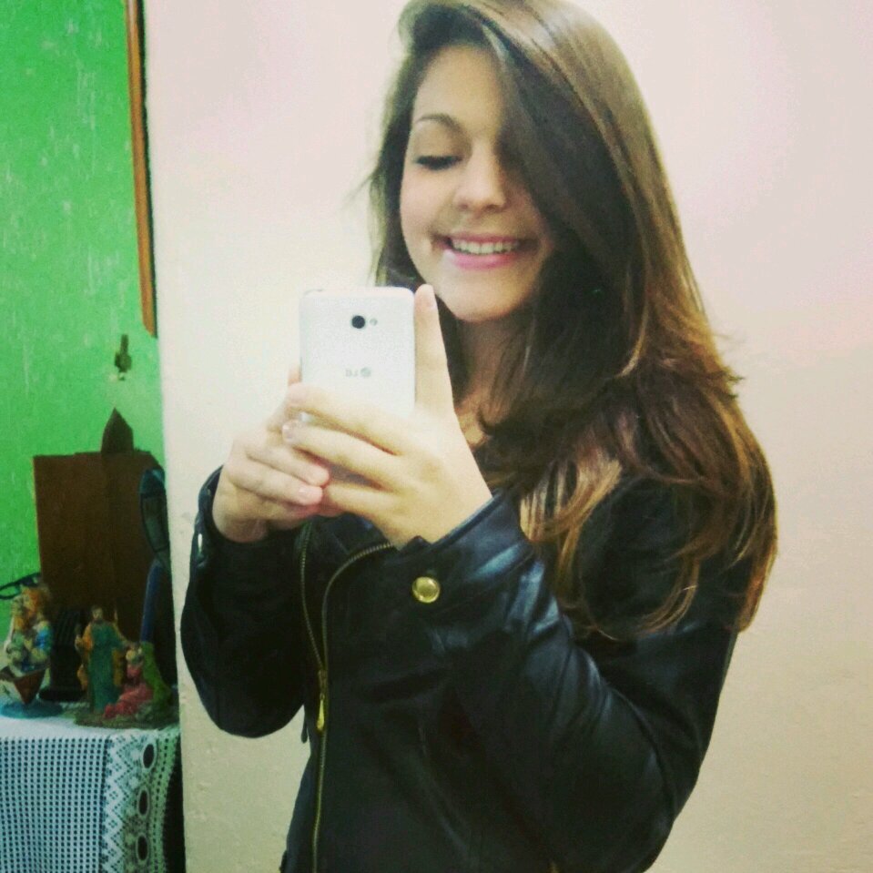 ChiavaroJulia's profile picture. 