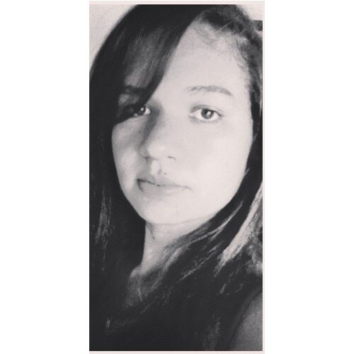 Uma menina sonhadora ⭐ ⭐ e que espera sempre o melhor das pessoas ☺ e também por dias melhores