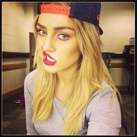 |PerrieLMexico|  IG: Perriemix14 (Safaa Malik follows).
