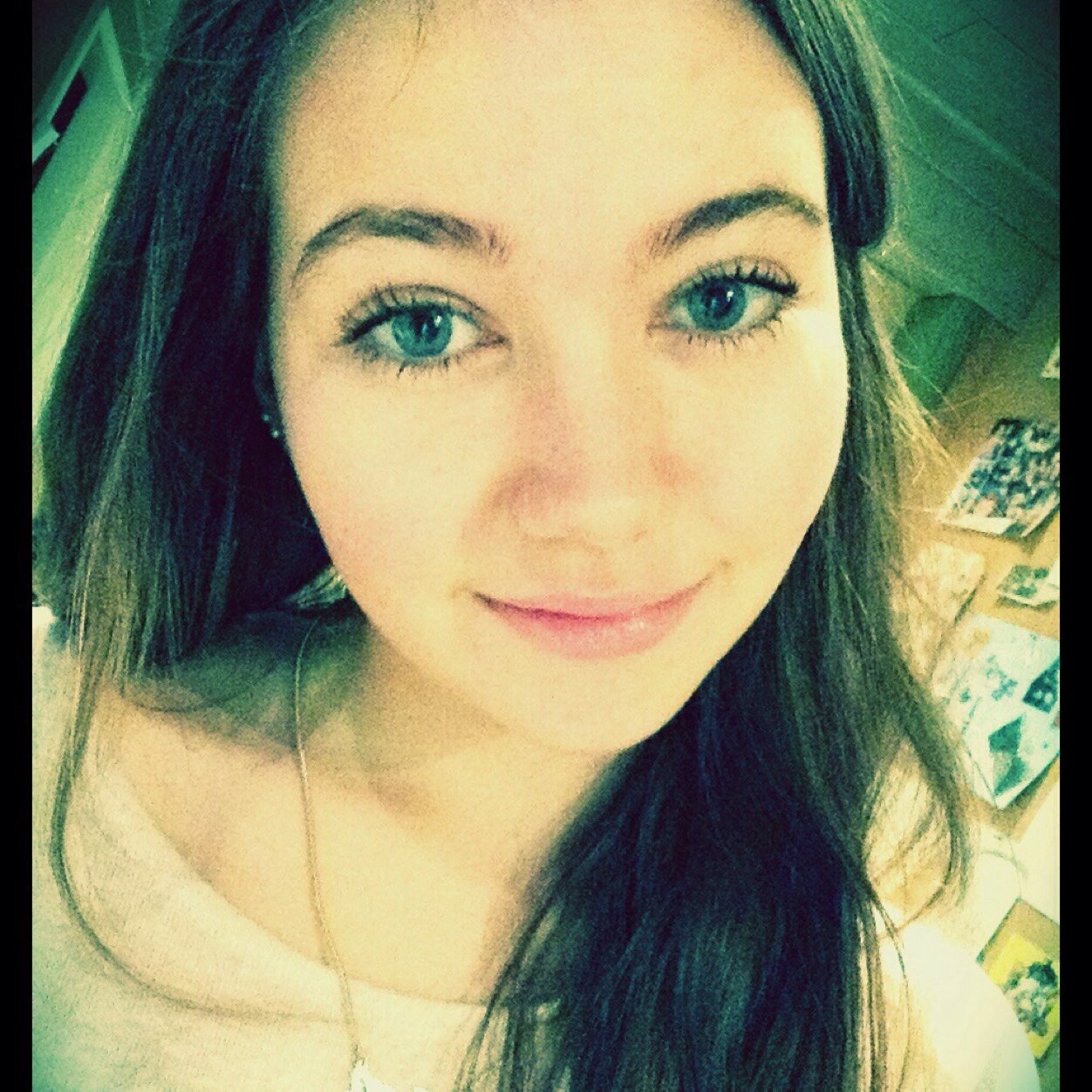Part of the band SMOKING APHRODITE . Just a band I have with 3 AMAZING ,SUPERAWESOME GIRLS ♥ 1D /5SOS FOREVER Live life ,Love music!!! Guitar playing weirdo